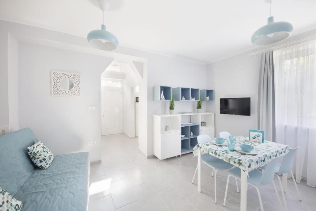 Topart Apartman I Балатонфенивес Екстериор снимка